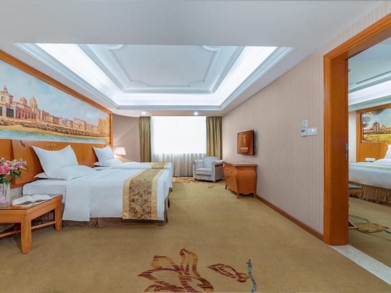Vienna International Hotel Guigang Hecheng Road Eksteriør billede